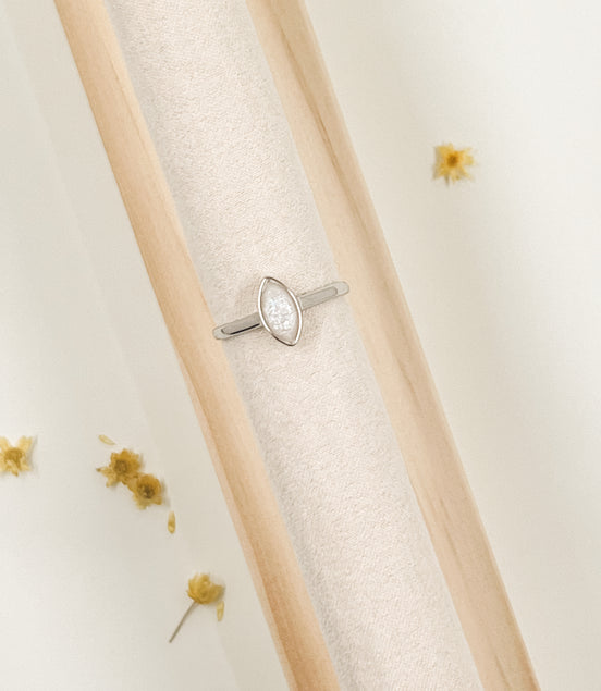 Daffodil Ring