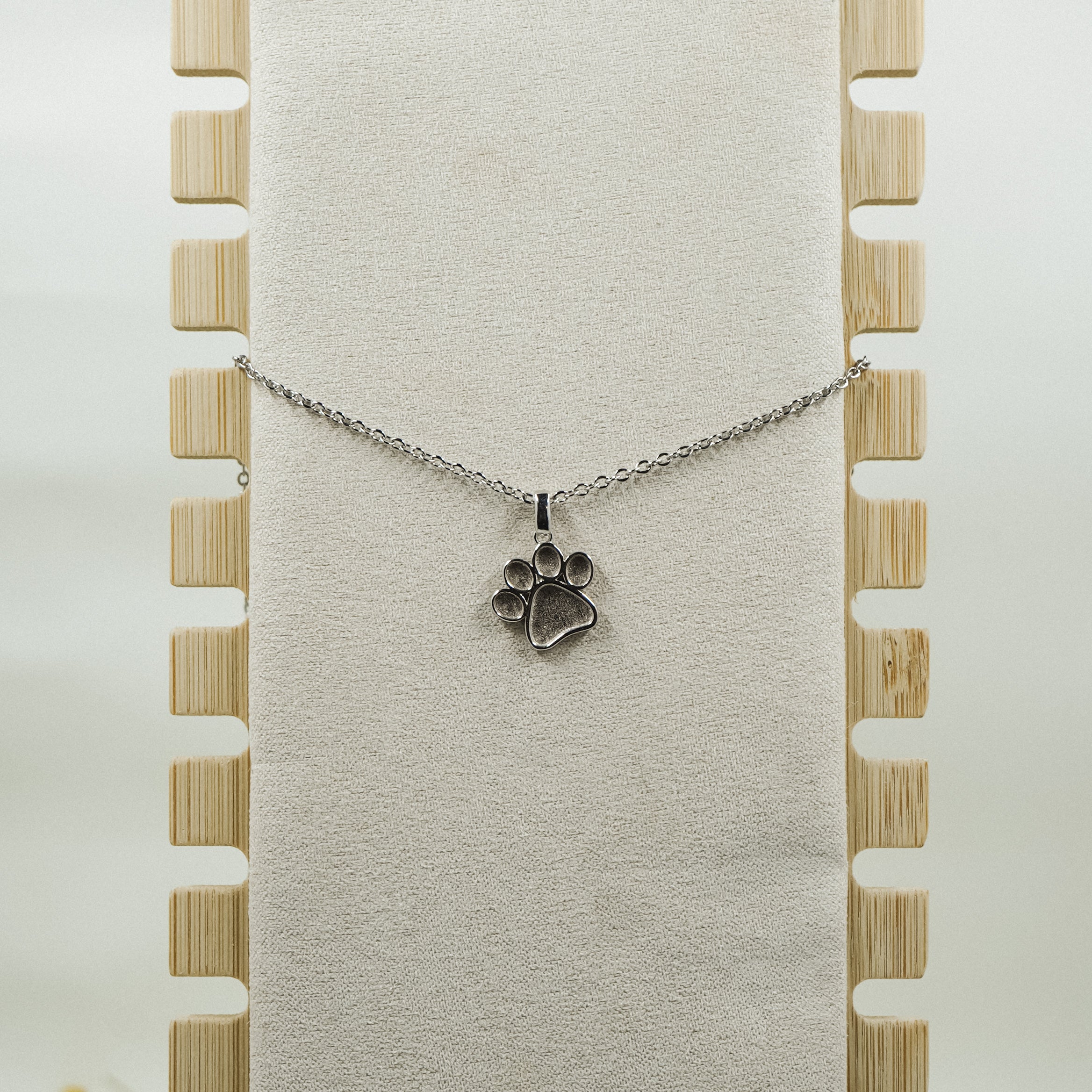 Paw necklace